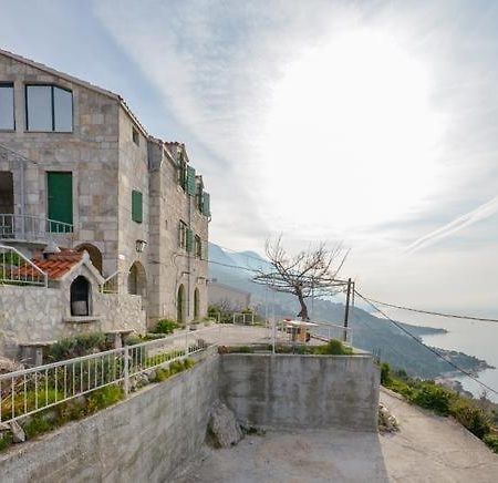 Apartments With A Parking Space Brela, Makarska - 11552 Exterior photo