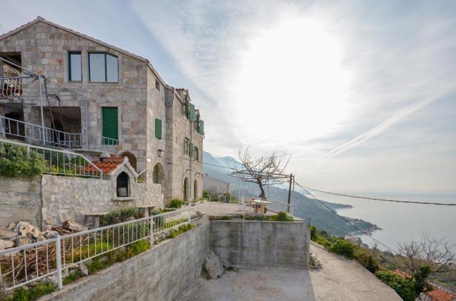 Apartments With A Parking Space Brela, Makarska - 11552 Exterior photo
